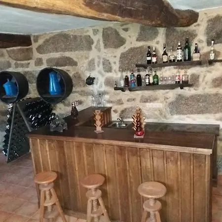 Casa Do Telhado بيت للعطل *